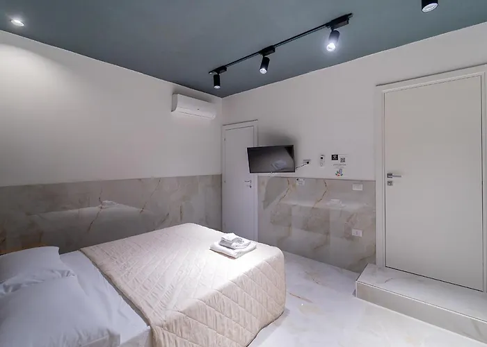 Pensjonat P.c. Boutique H. De Gasperi, Centro, By Clapa Group Neapol