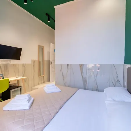 P.c. Boutique H. De Gasperi, Centro, By Clapa Group Гостевой дом Неаполь