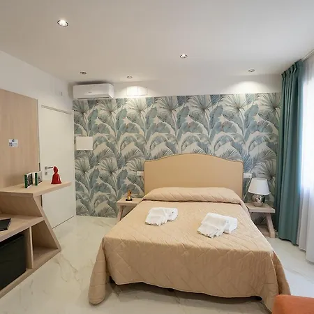 Guest house P.c. Boutique H. De Gasperi, Centro, By Clapa Group